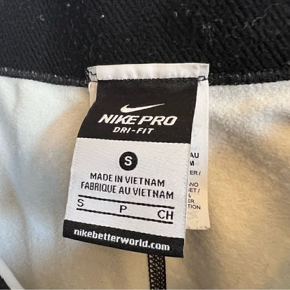 NIKE Pro Thermo Patterned Leggings - Picture 7 of 8